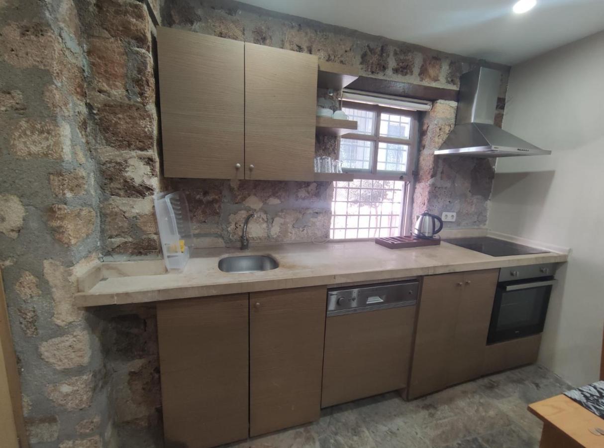 Gazde/Camere de închiriat Castle Boutique *